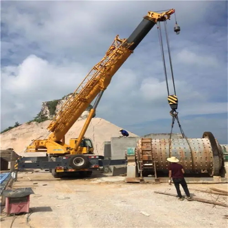 三台吊车的运输费用是否包含在租赁费用中