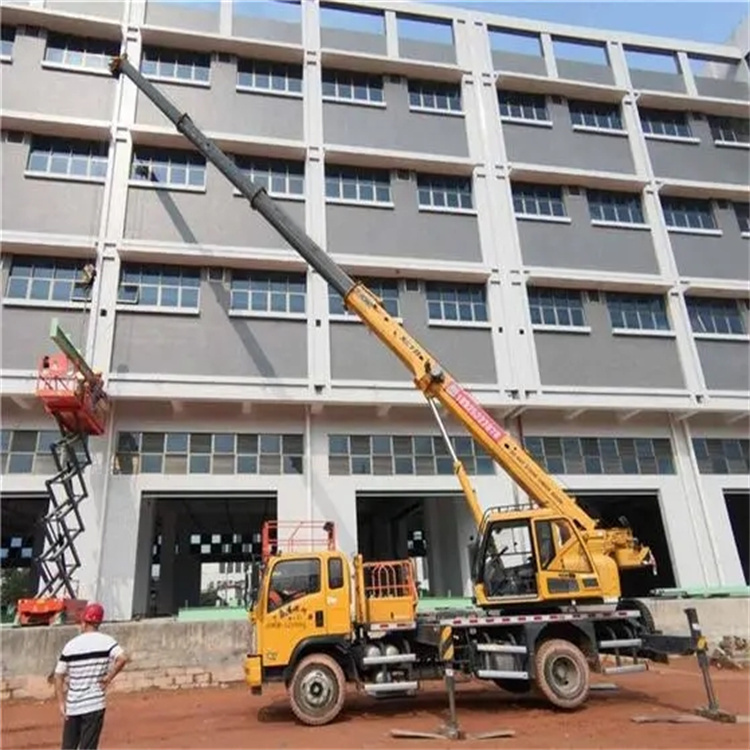 三台高楼层玻璃吊装